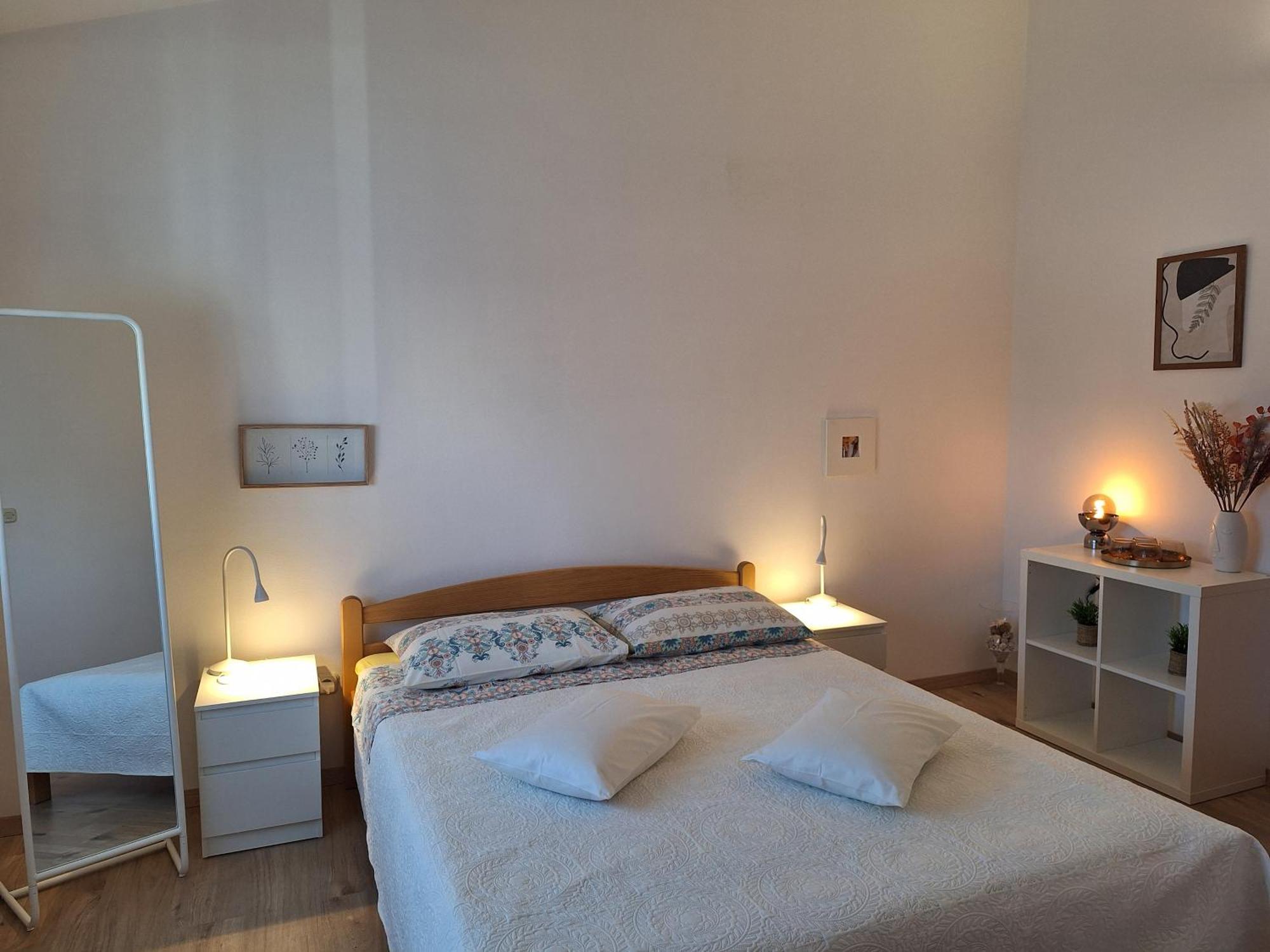 Apartments And Rooms Lorena 236 Ровин Екстериор снимка