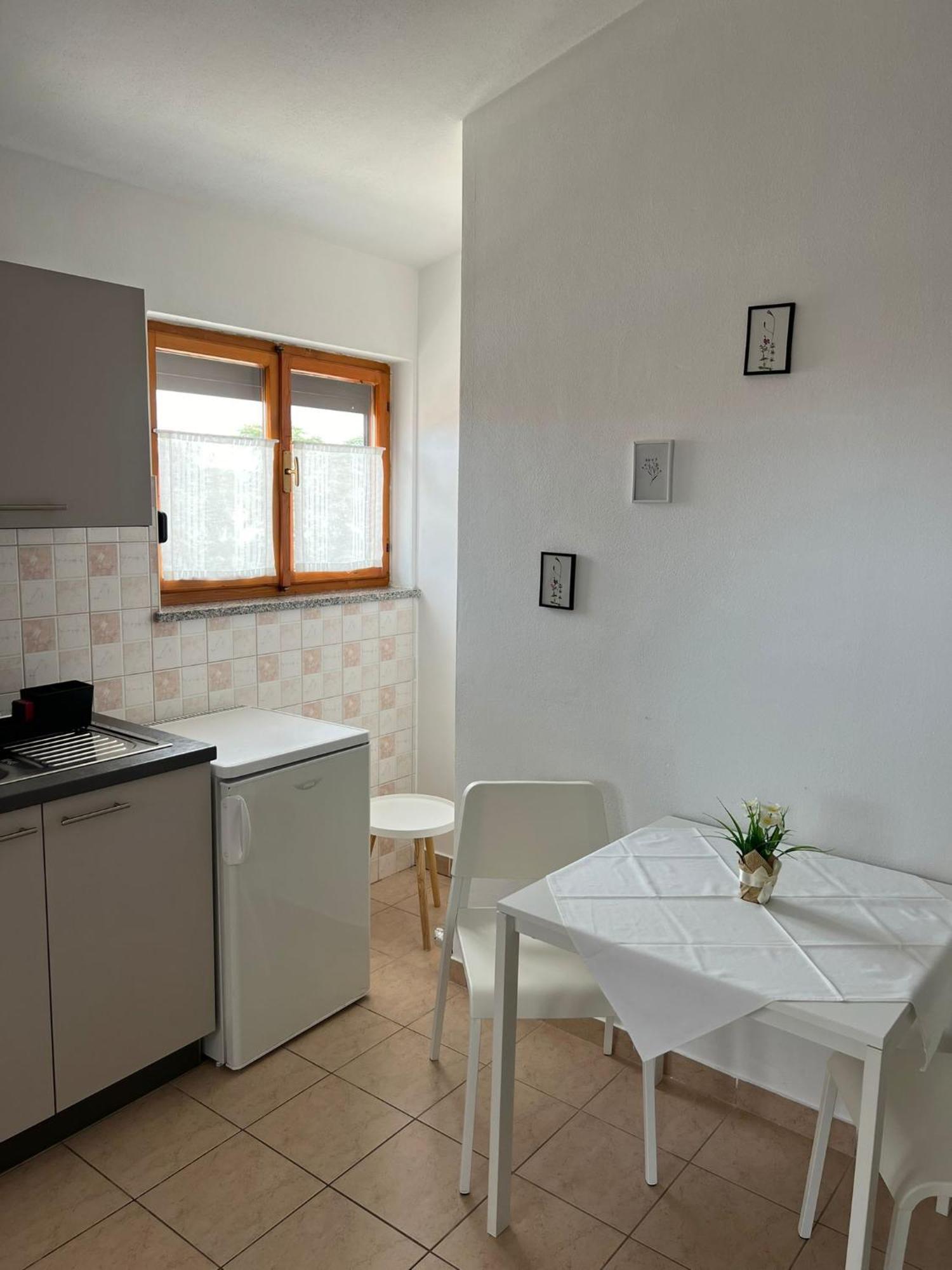 Apartments And Rooms Lorena 236 Ровин Екстериор снимка