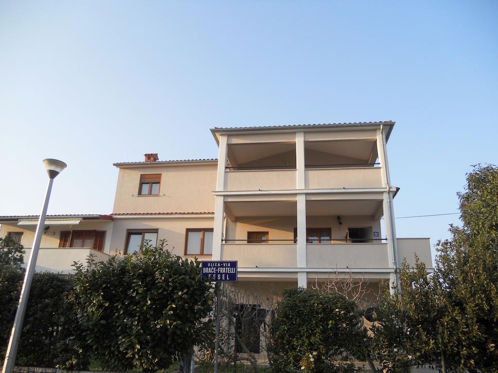 Apartments And Rooms Lorena 236 Ровин Стая снимка